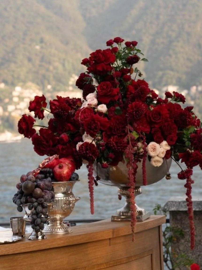 Розы и гранаты