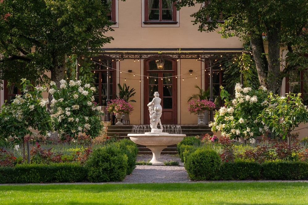 Liepupe Manor — фонтан и сады